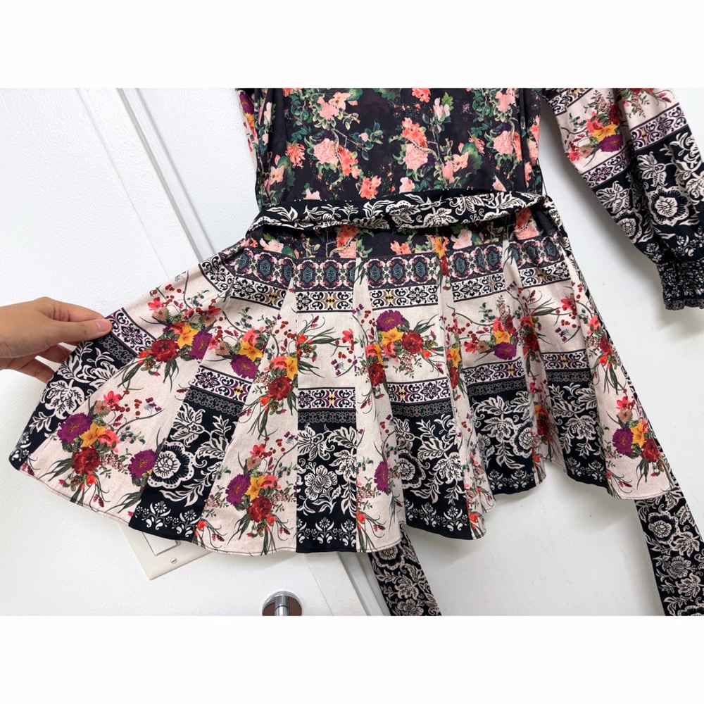 Alice + Olivia Janis Mini Dress Mock Neck Dream Castle Floral Black White 0 - Picture 15 of 16